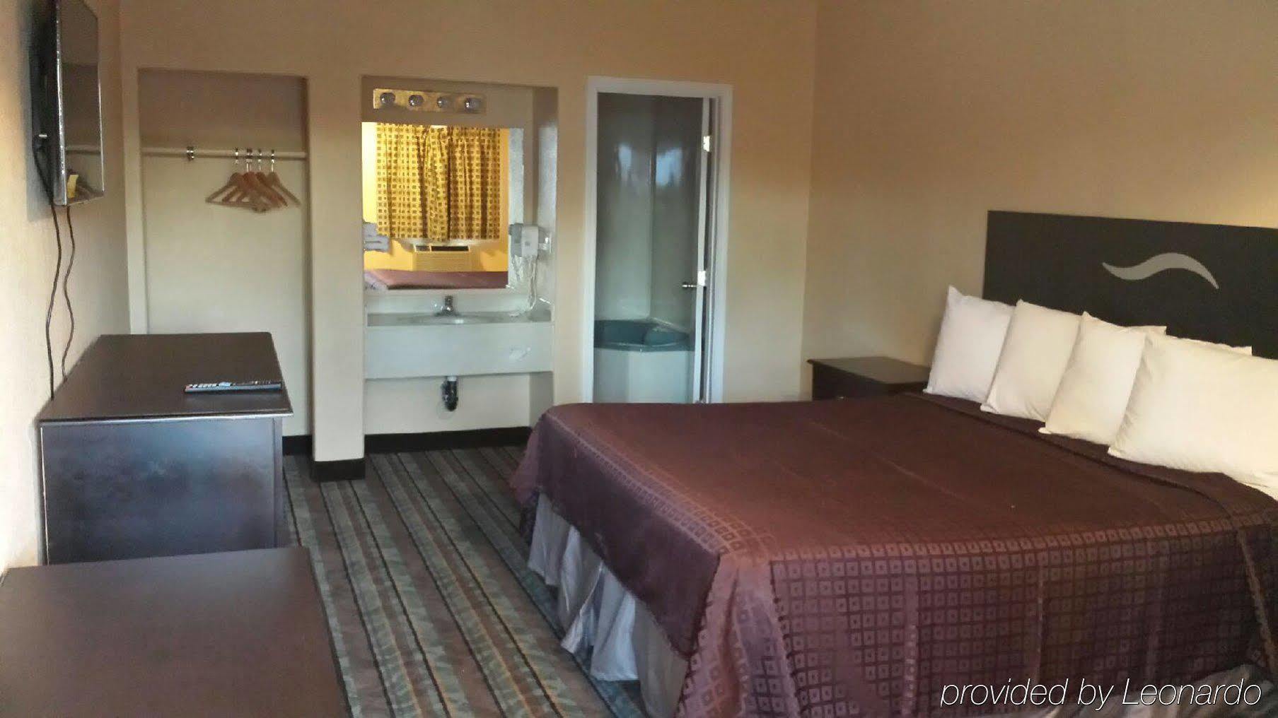 Travelodge By Wyndham Seaworld Motel