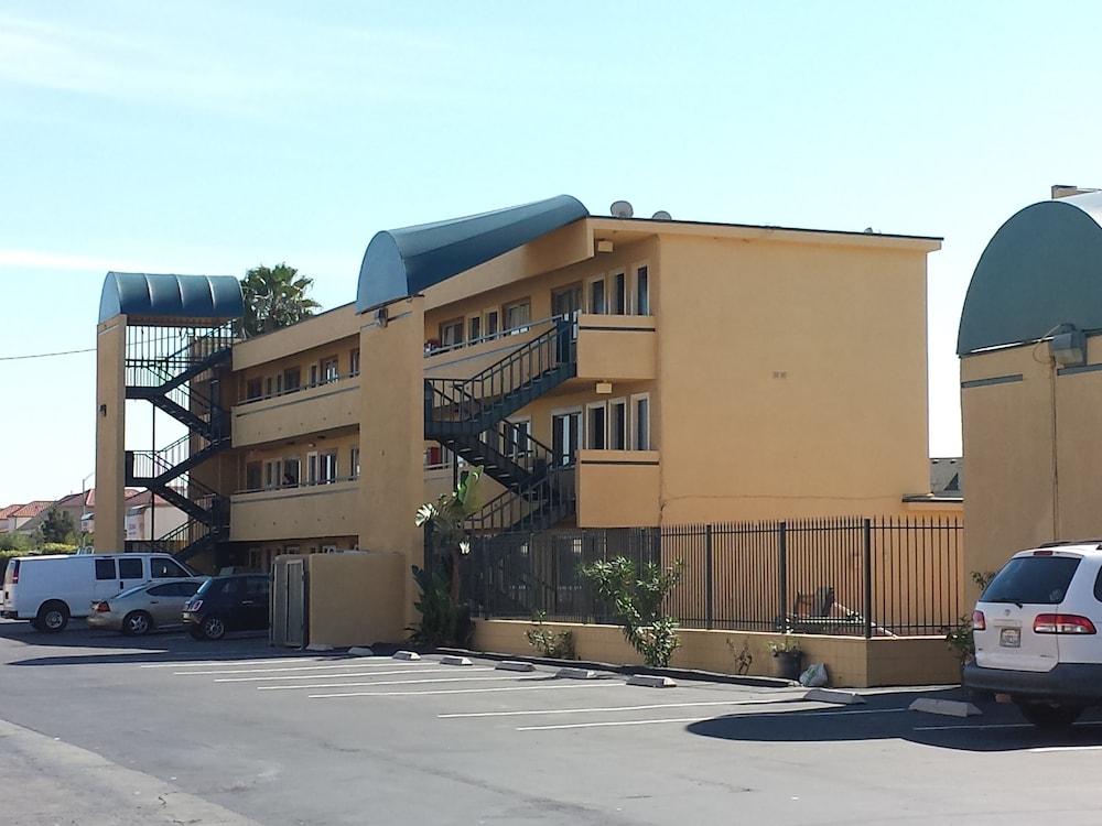 Motel Travelodge By Wyndham Seaworld San Diego